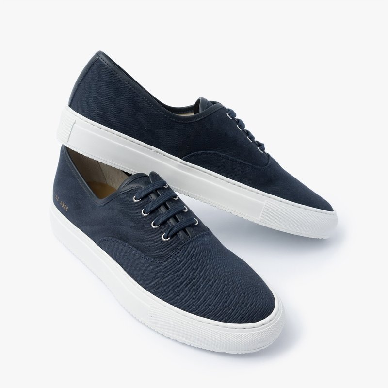 Tournament Low Canvas in Navy